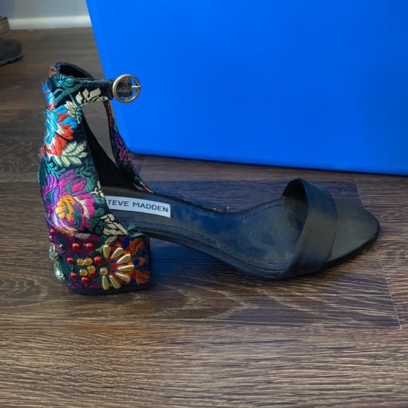 NEVER WORN STEVE MADDEN BLOCK HEEL! SIZE 7 - Picture 3 of 4